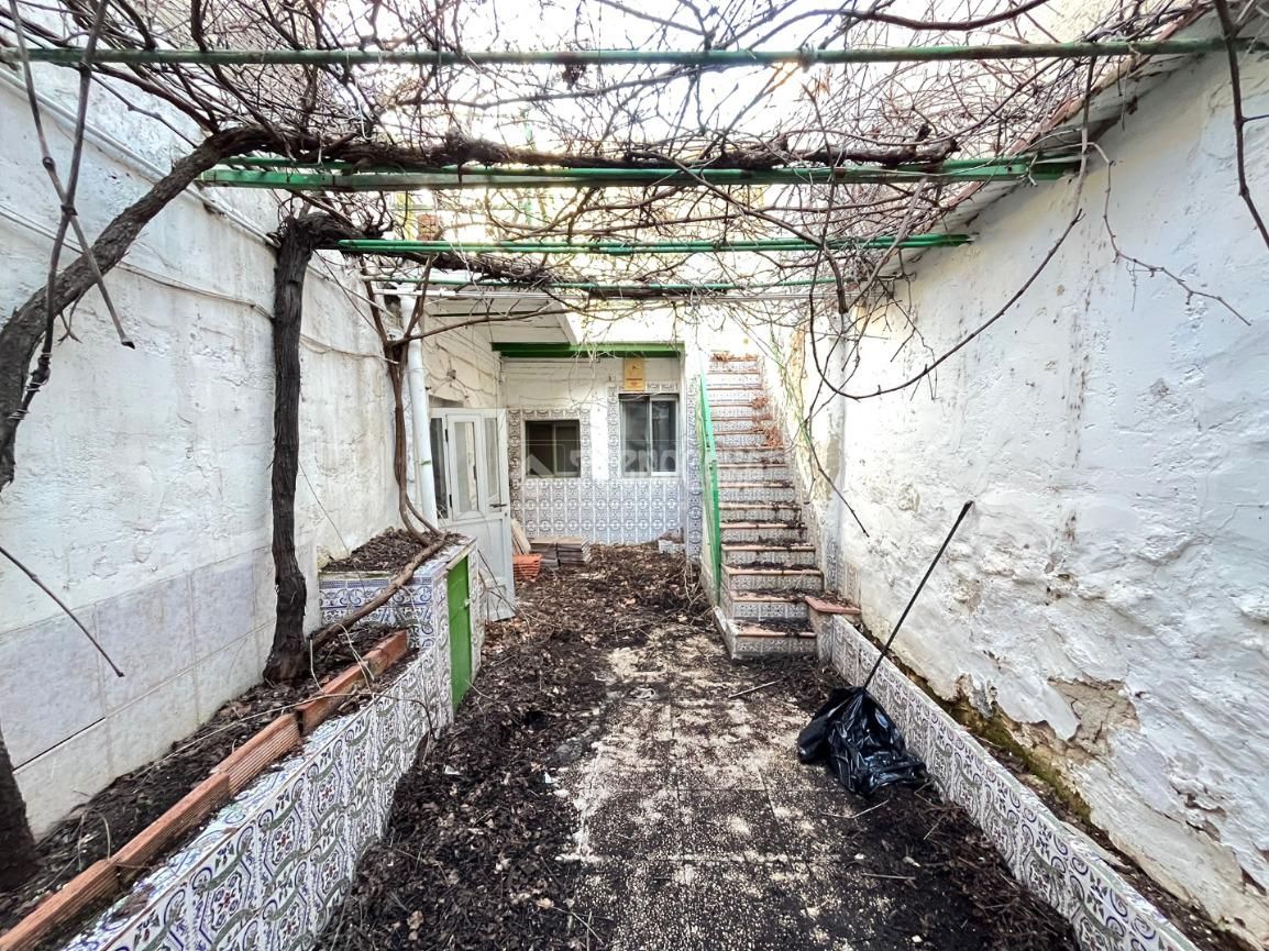 Casa adosada en venta en Loeches