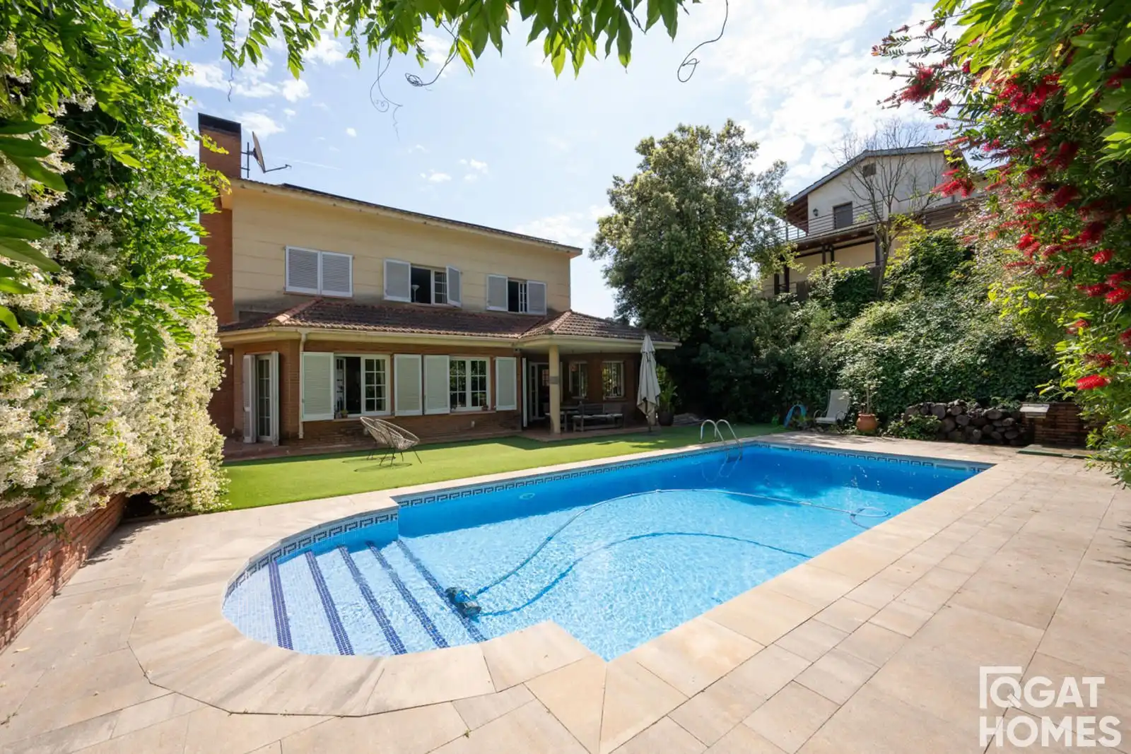 Swimming pool of Houses for sale in Sant Cugat del Vallès  with Heating, Terrace and Storage room