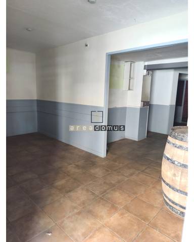 Local comercial en Alquiler en de Prolongació de Falguera en Centre - Can Nadal