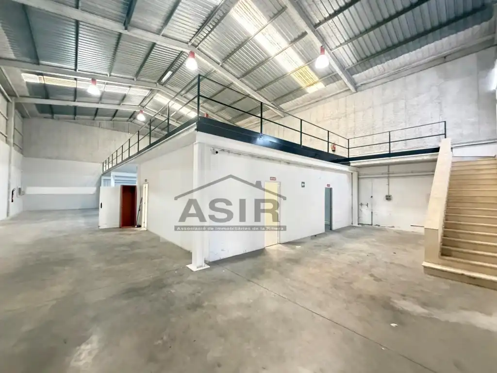 Nave industrial in vendita a Avenida Drets Humans, imagen 3