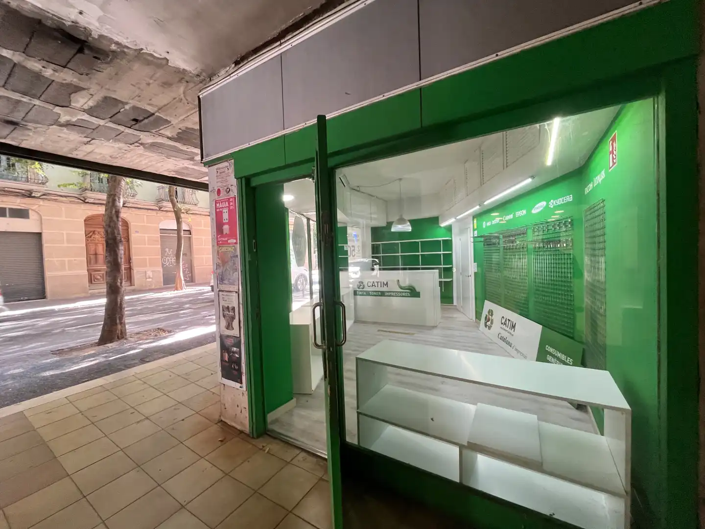 Commercial properties for rent in Ronda Ferran Puig, 19, La Devesa
