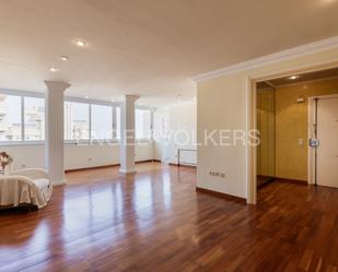 Living room of Apartment to rent in  Valencia Capital  with Air Conditioner, Heating and Parquet flooring