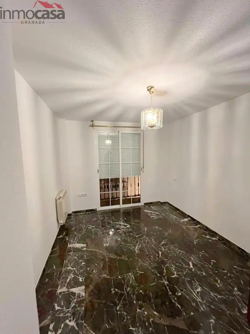 Habitación de Piso de alquiler en Armilla con Calefacción, Trastero y Balcón