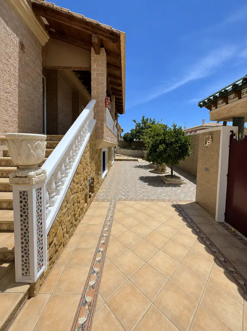 Detached house with pool for sale in Nueva Torrevieja - Aguas Nuevas, imagen 4