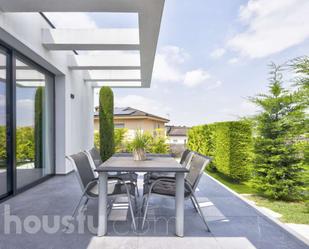 Terrassa de Casa o xalet en venda en Rubí amb Aire condicionat, Calefacció i Jardí privat