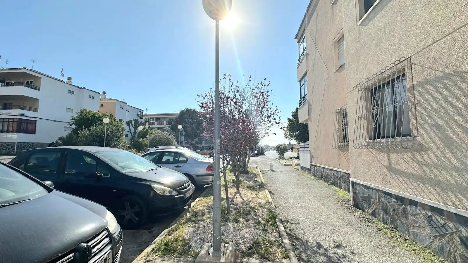 Aparcament de Estudi en venda en Torrevieja amb Aire condicionat, Terrassa i Moblat