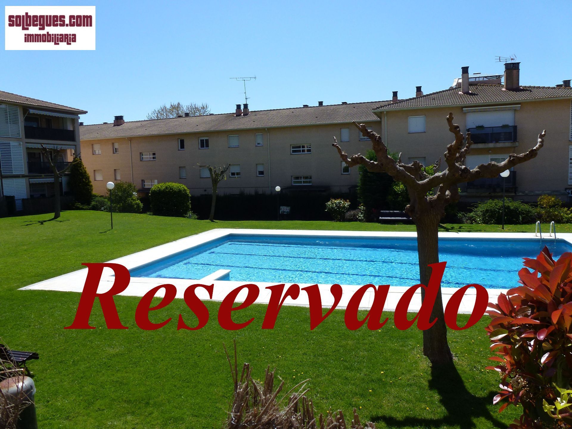 Piscina de Pis en venda en Begues amb Calefacció, Terrassa i Piscina comunitària