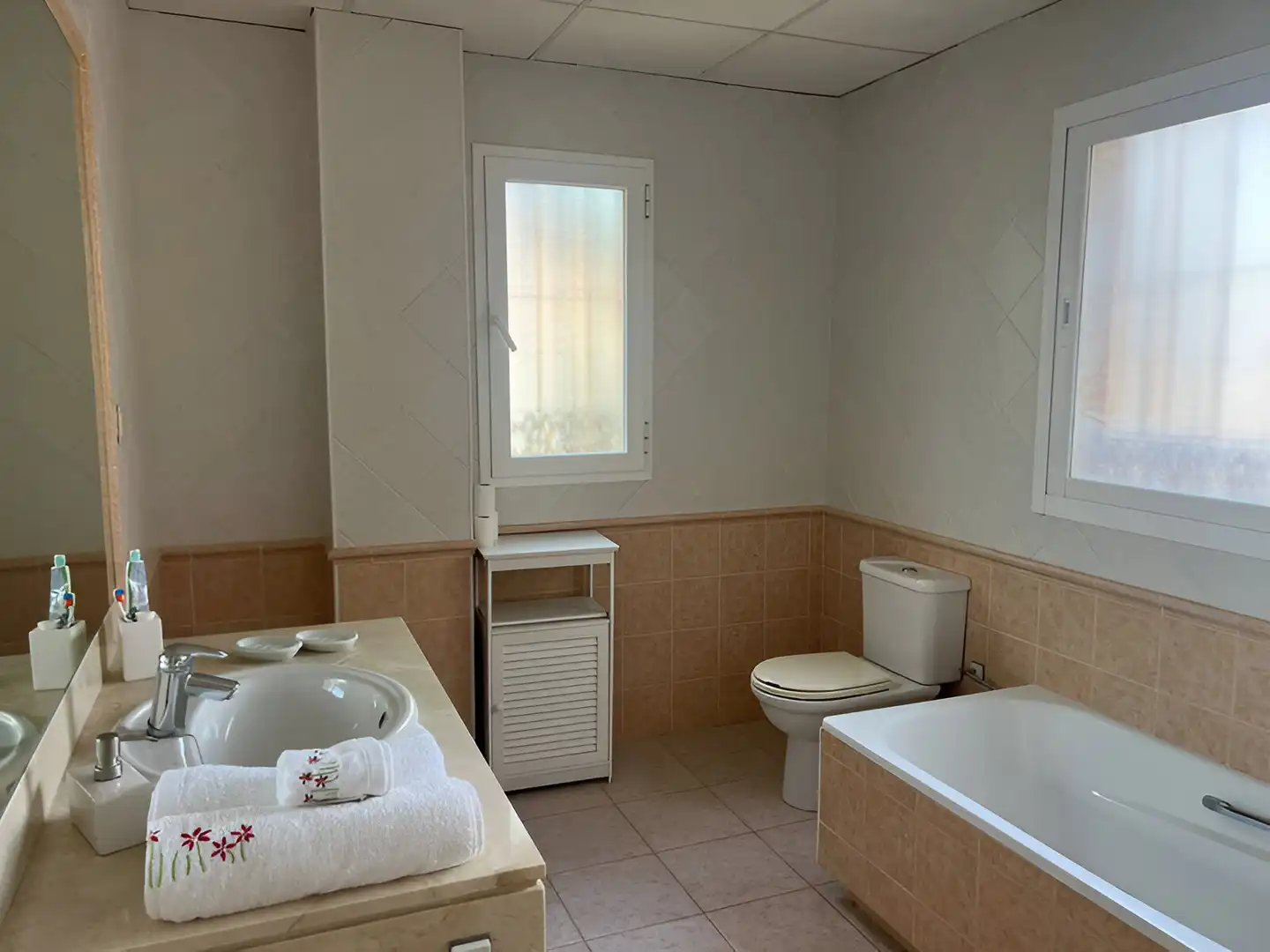 Baño de Casa o chalet en venta en Estepona con Aire acondicionado, Terraza y Piscina