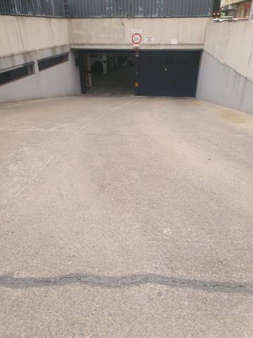 Garaje en Alquiler en N/A en Amanecer