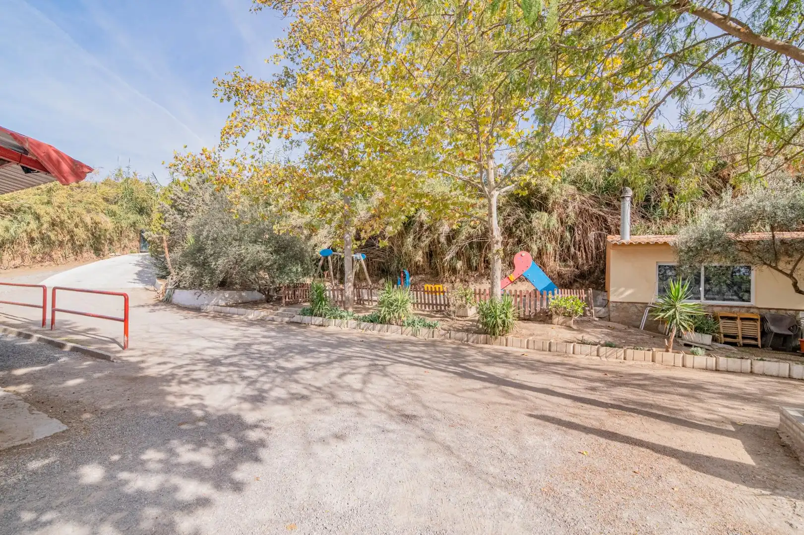 Vista exterior de Finca rústica en venta en La Zubia