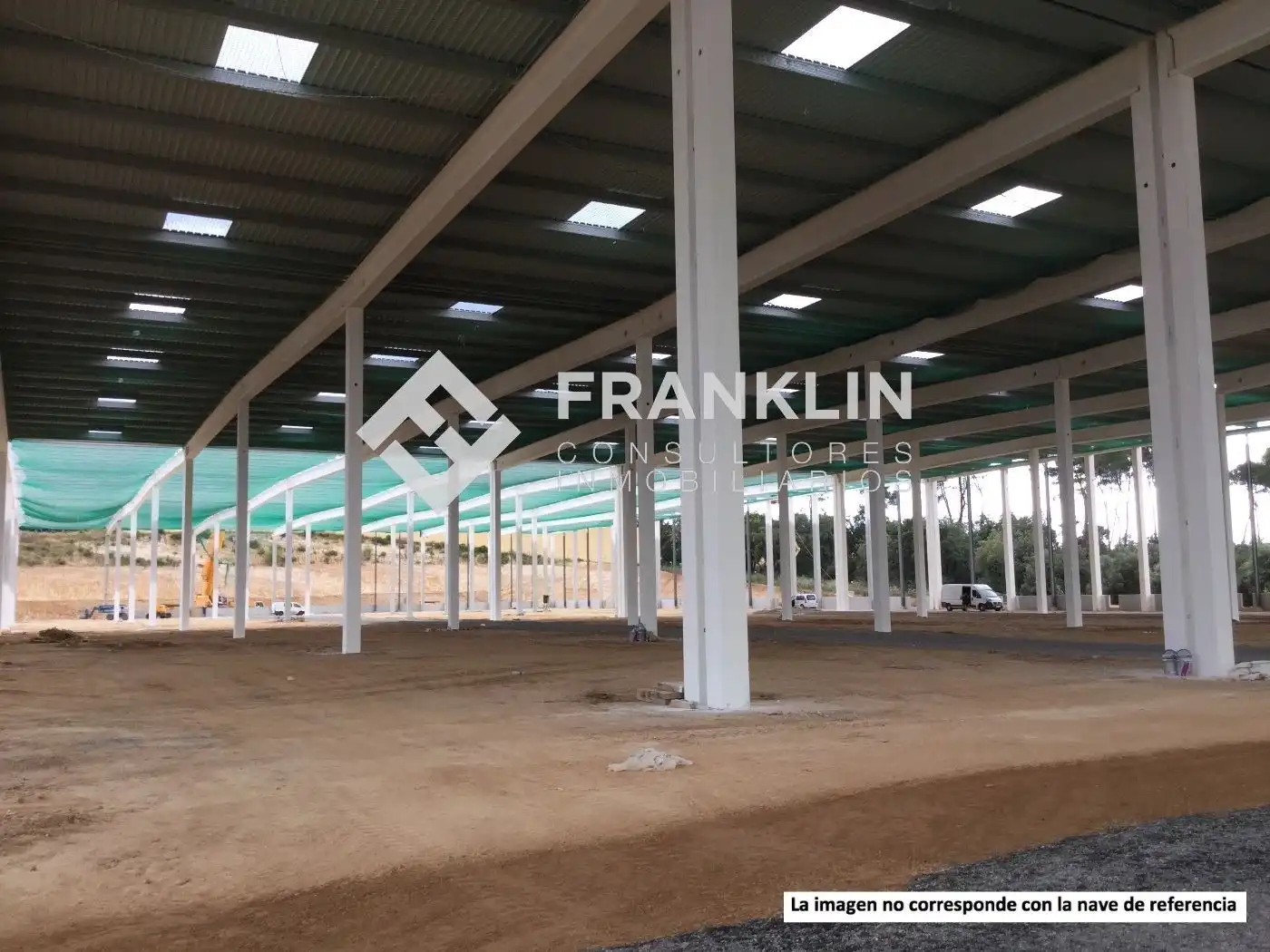 Außenansicht von Fabrikhallen zum Verkauf in Avinyó