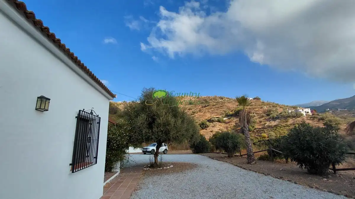 Finca rústica en venda a Árchez