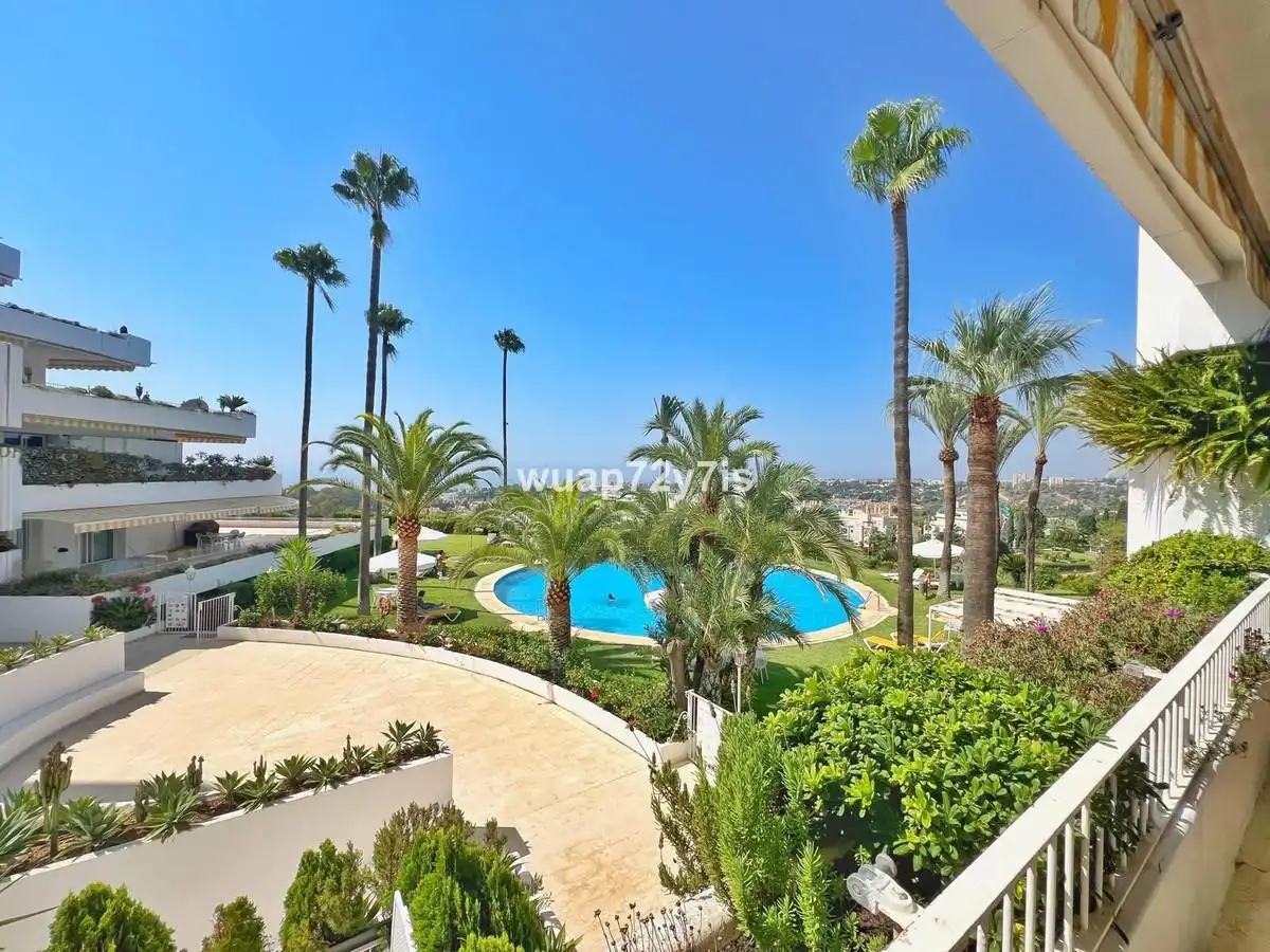 Vista exterior de Apartament de lloguer en Marbella amb Aire condicionat, Calefacció i Terrassa
