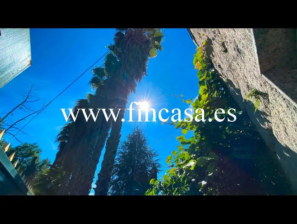 Vista exterior de Casa o chalet en venta en Vigo  con Calefacción, Jardín privado y Parquet