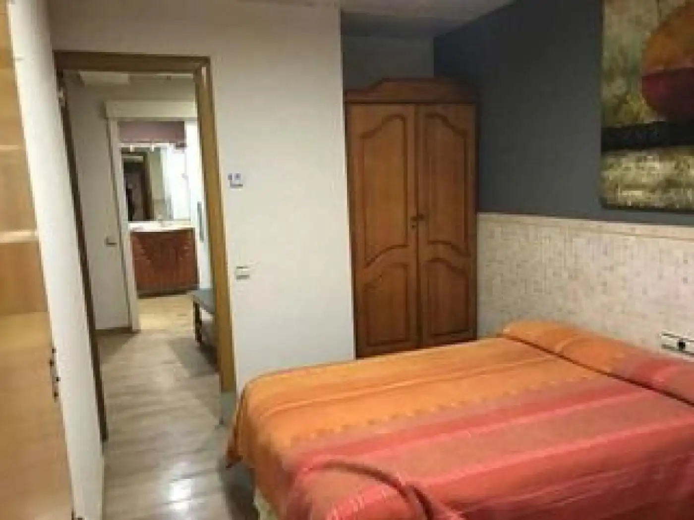 Habitación de Edificio en venta en Santa Coloma de Gramenet