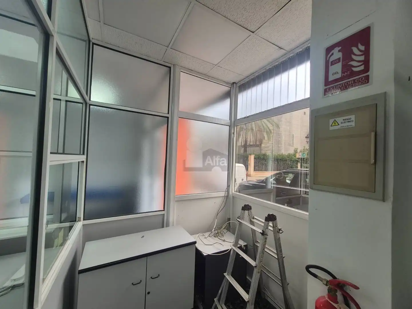 Office for rent in Patraix