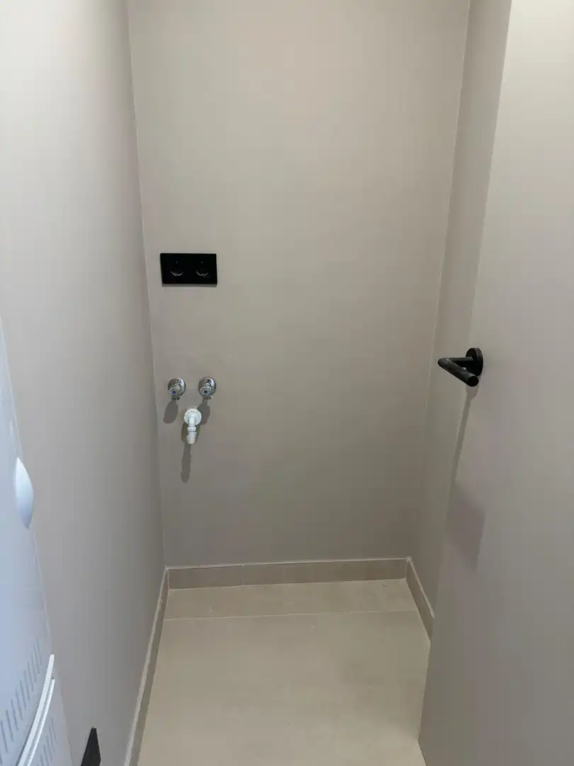 Bathroom of Buildings for sale in Santa Coloma de Gramenet