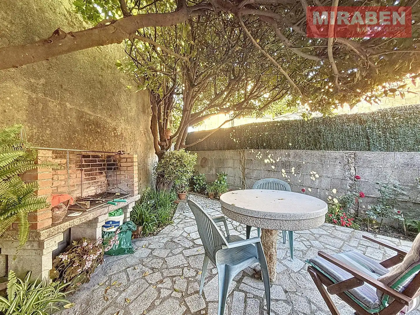 Terrassa de Finca rústica en venda en Rianxo amb Calefacció, Jardí privat i Moblat