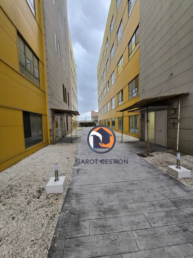 Außenansicht von Loft zum Verkauf in Guadalajara mit Klimaanlage, Heizung und Ofen