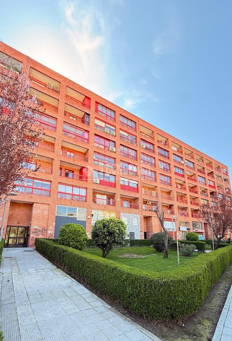 Vista exterior de Piso en venta en Coslada con Aire acondicionado y Calefacción
