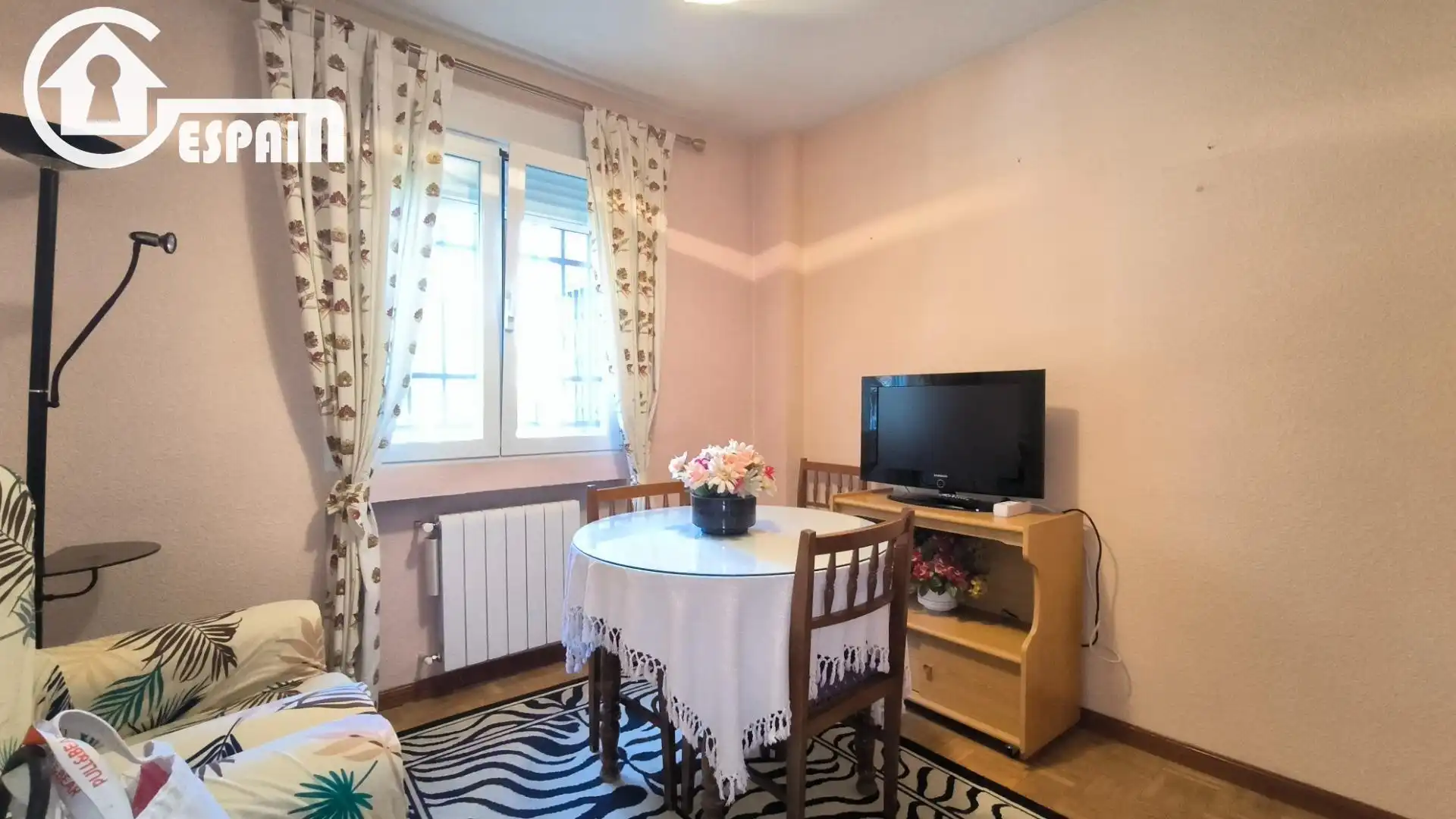 Bedroom of Flat for sale in Madrid  with Air Conditioner and Heating