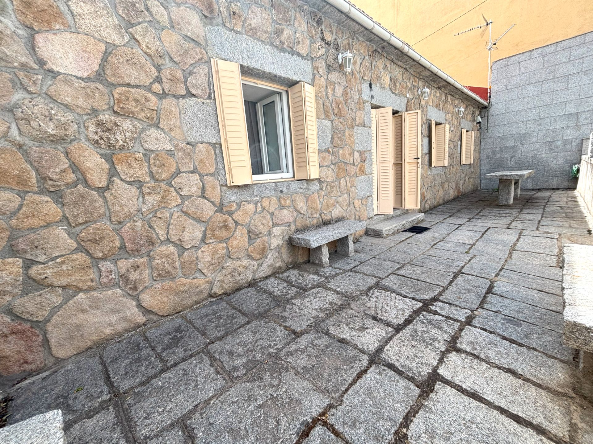 Vista exterior de Casa o xalet en venda en Alpedrete amb Calefacció
