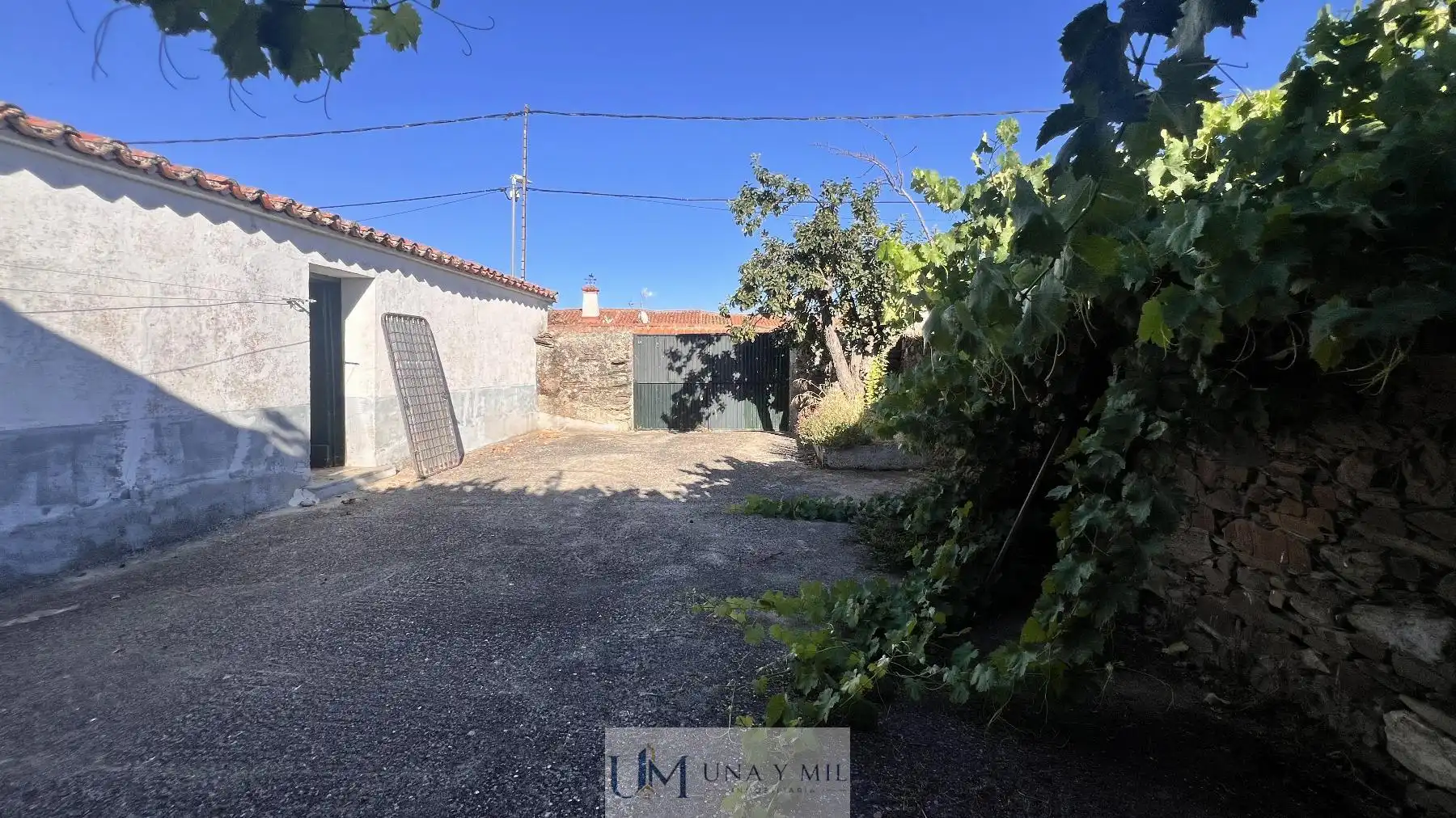 Casa o xalet en venda en Pedrosillo de los Aires amb Traster i Moblat