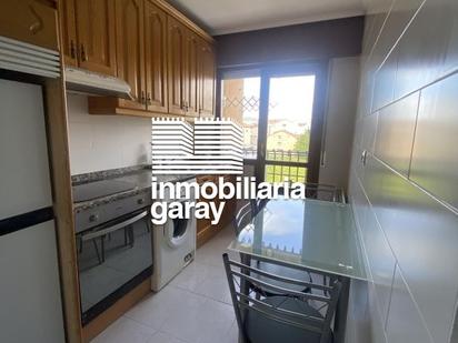 Cuina de Pis en venda en Villarcayo de Merindad de Castilla la Vieja amb Calefacció, Terrassa i Traster