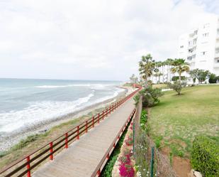 Vista exterior de Edifici en venda en Mijas