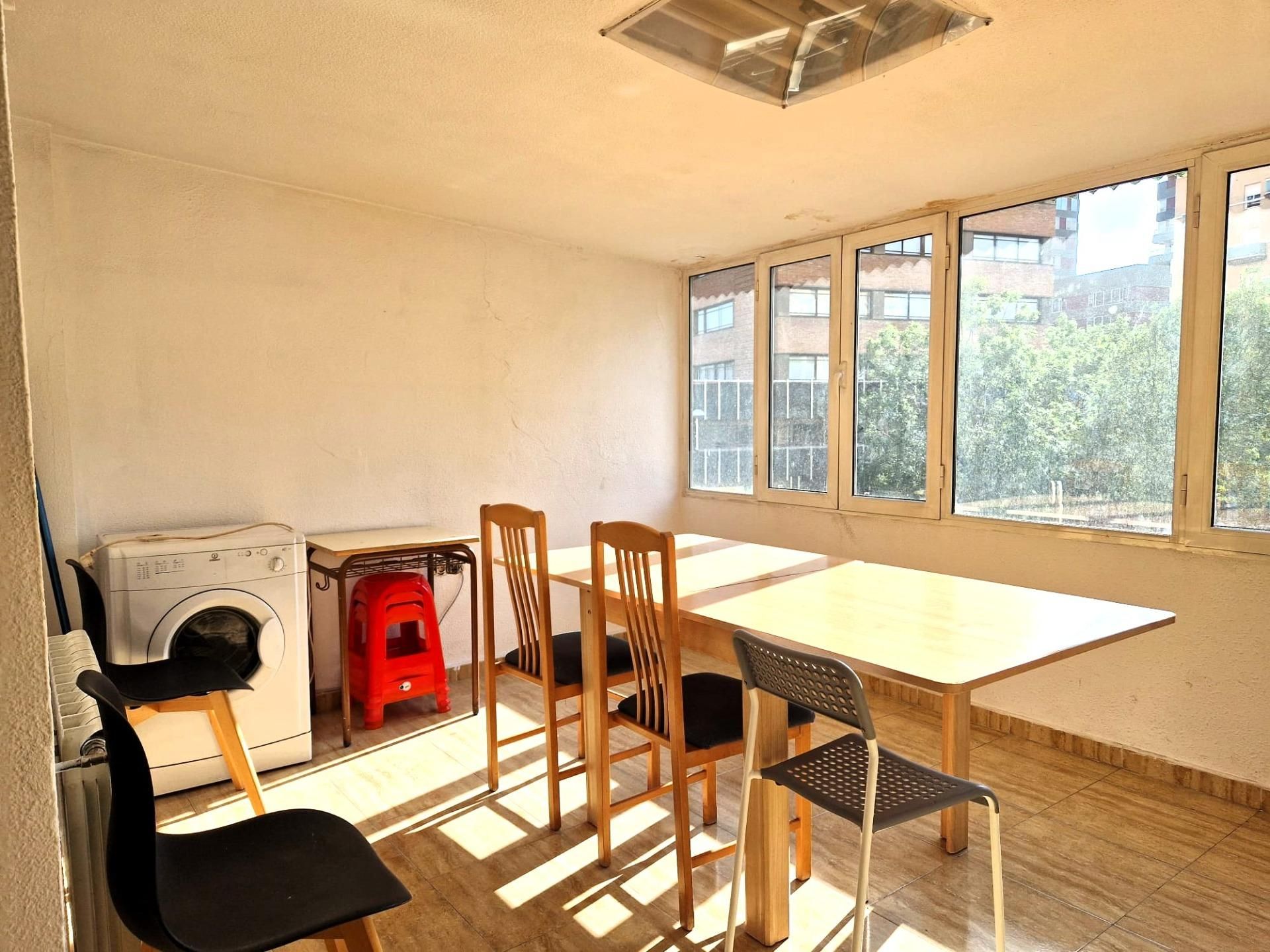 Comedor de Piso para compartir en  Granada Capital con Terraza y Amueblado