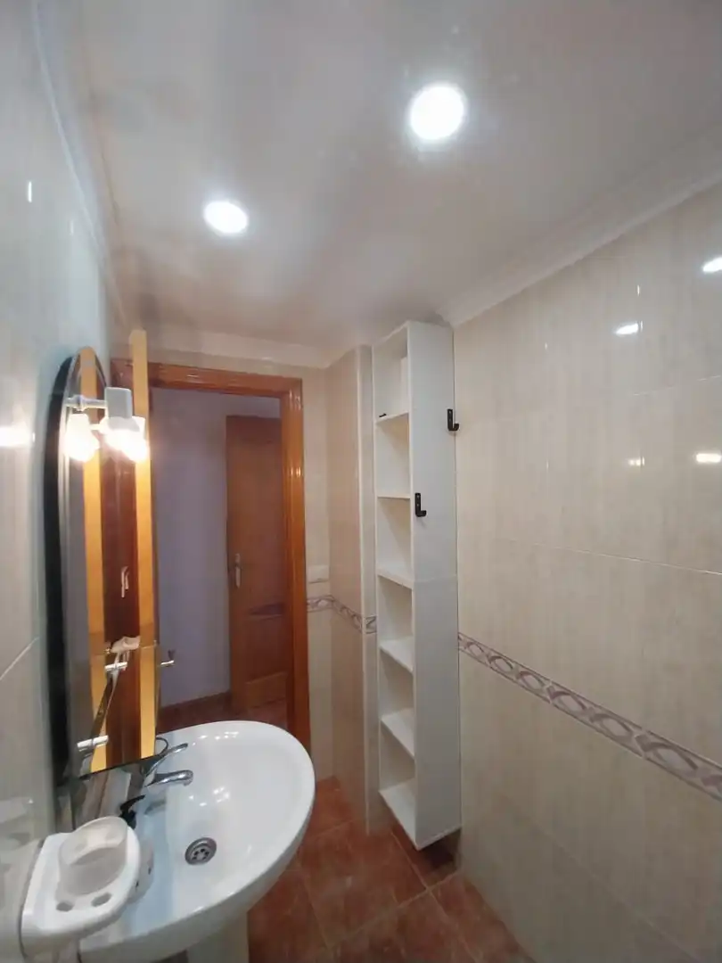 Bathroom of Flat for share in Las Palmas de Gran Canaria  with Furnished, Oven and Washing machine