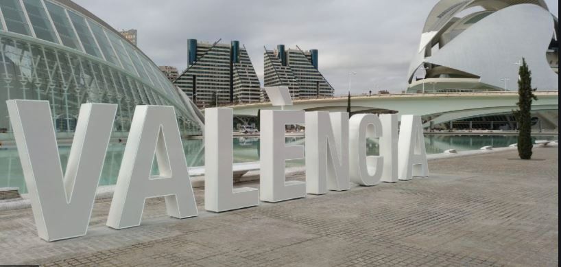 Vista exterior de Pis de lloguer en  Valencia Capital amb Moblat, Forn i Rentadora