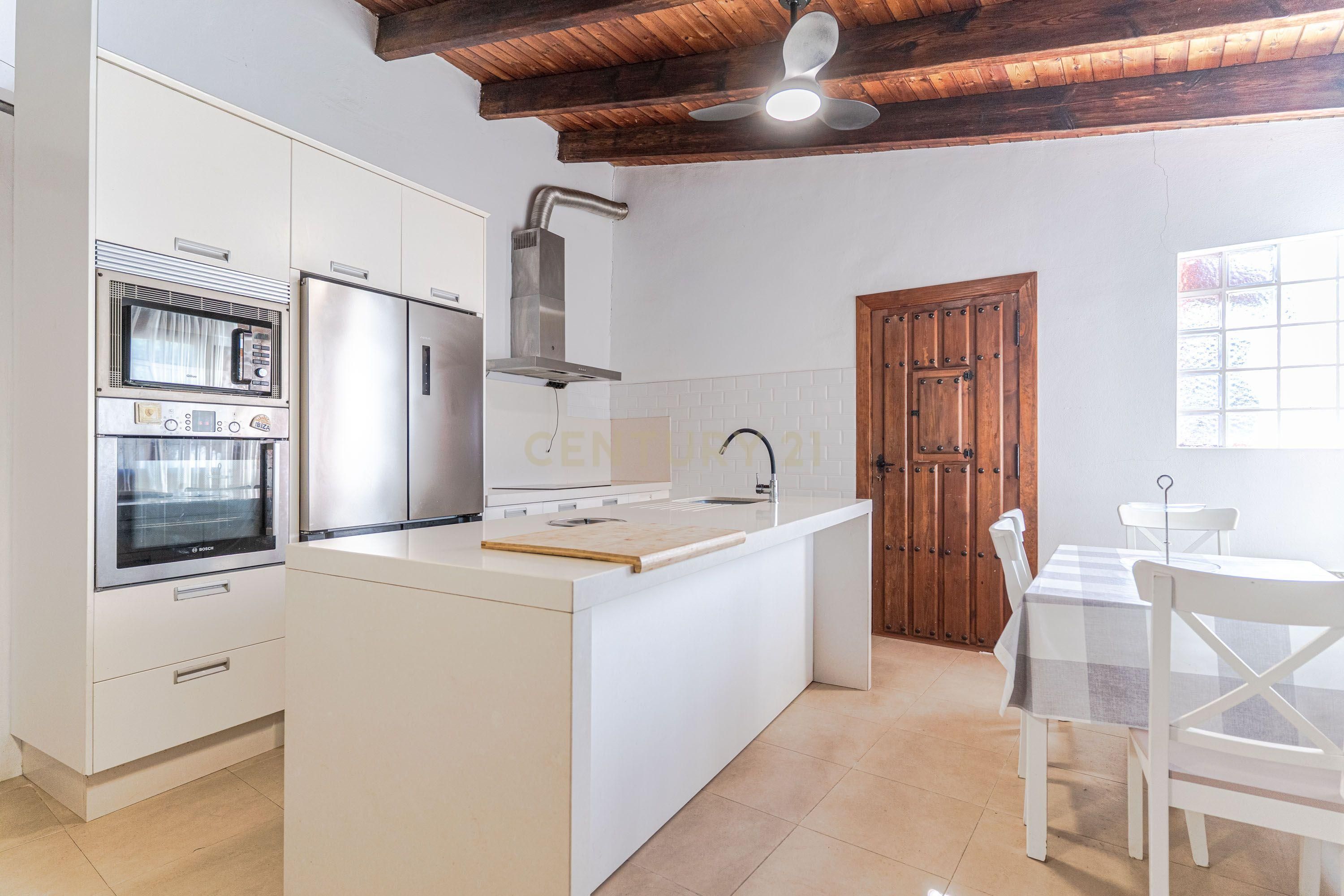 Cuina de Casa o xalet en venda en Motril amb Aire condicionat, Jardí privat i Traster