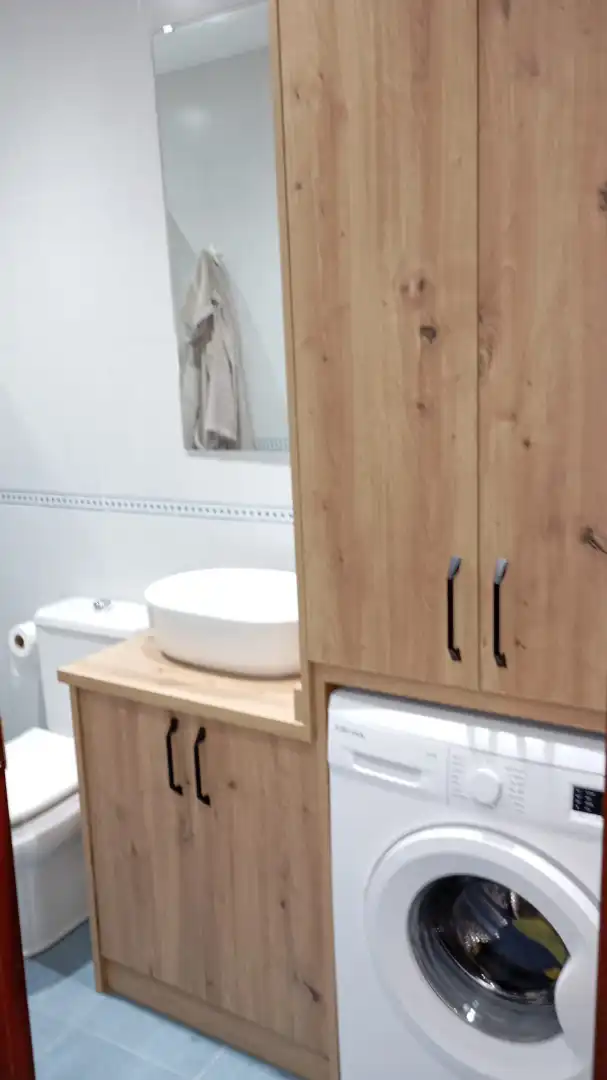 Baño de Apartamento de alquiler en Écija con Aire acondicionado, Amueblado y Lavadora
