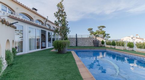 Chalet con piscina privada y 5 habitaciones, image 5