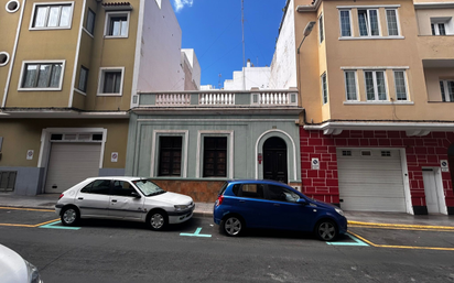 Vista exterior de Casa adosada en venda en Las Palmas de Gran Canaria amb Terrassa