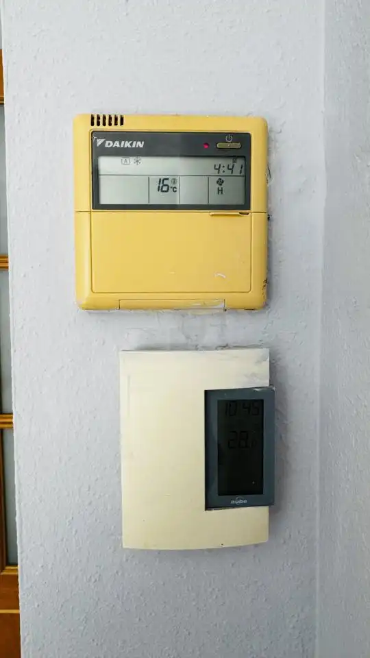 Schlafzimmer von Wohnung zum Verkauf in Zaragoza mit Klimaanlage, Heizung und Parkett