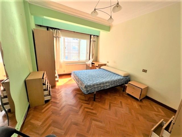 Dormitori de Pis en venda en A Coruña Capital  amb Calefacció, Parquet i Traster