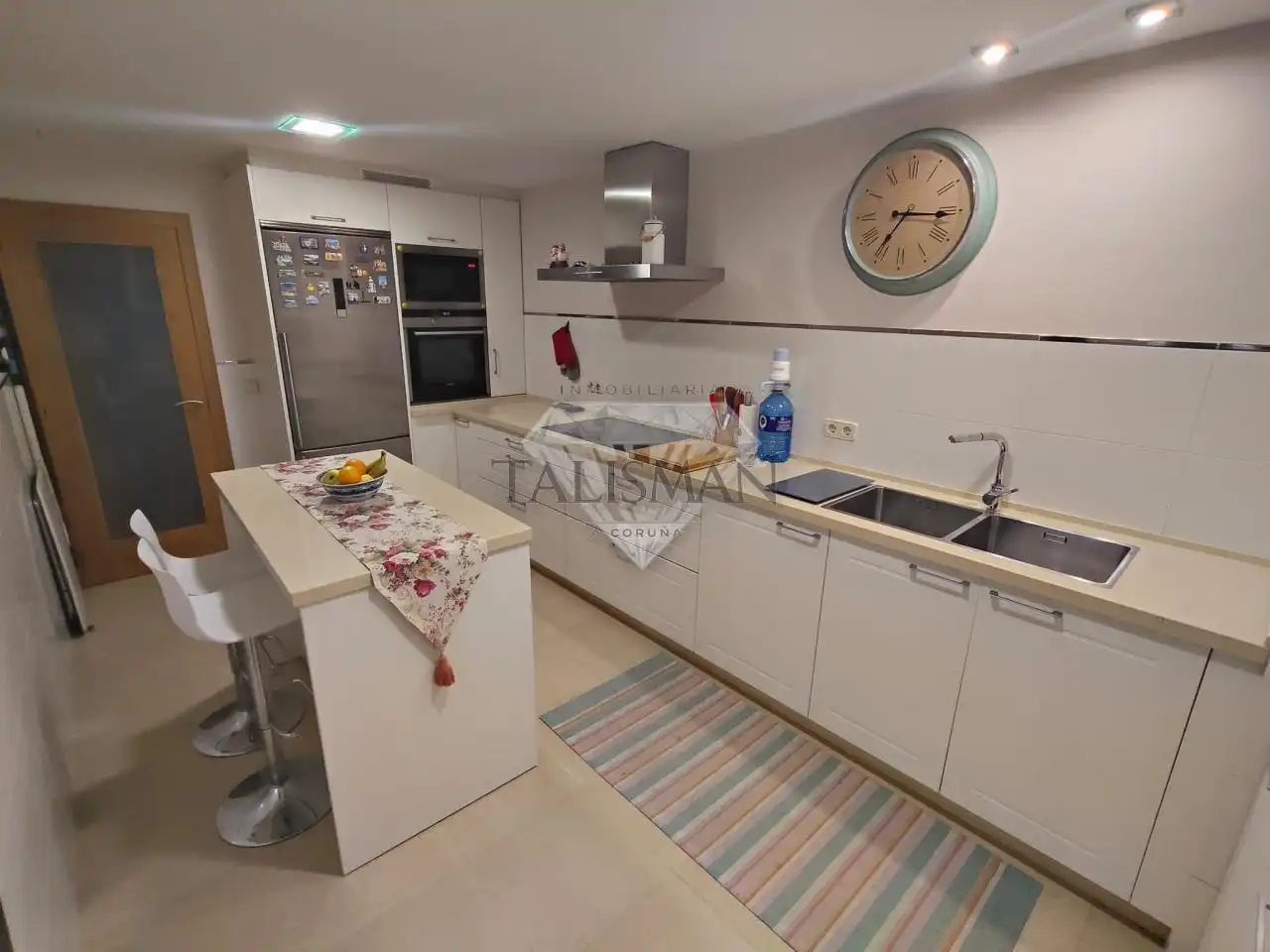 Cocina de Piso en venta en Vilagarcía de Arousa con Calefacción, Parquet y Trastero
