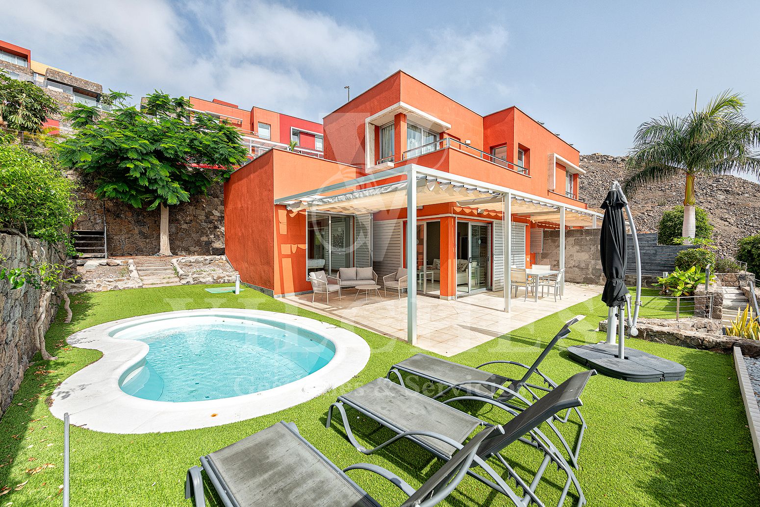 Exterior view of House or chalet for sale in San Bartolomé de Tirajana  with Air Conditioner, Private garden and Terrace