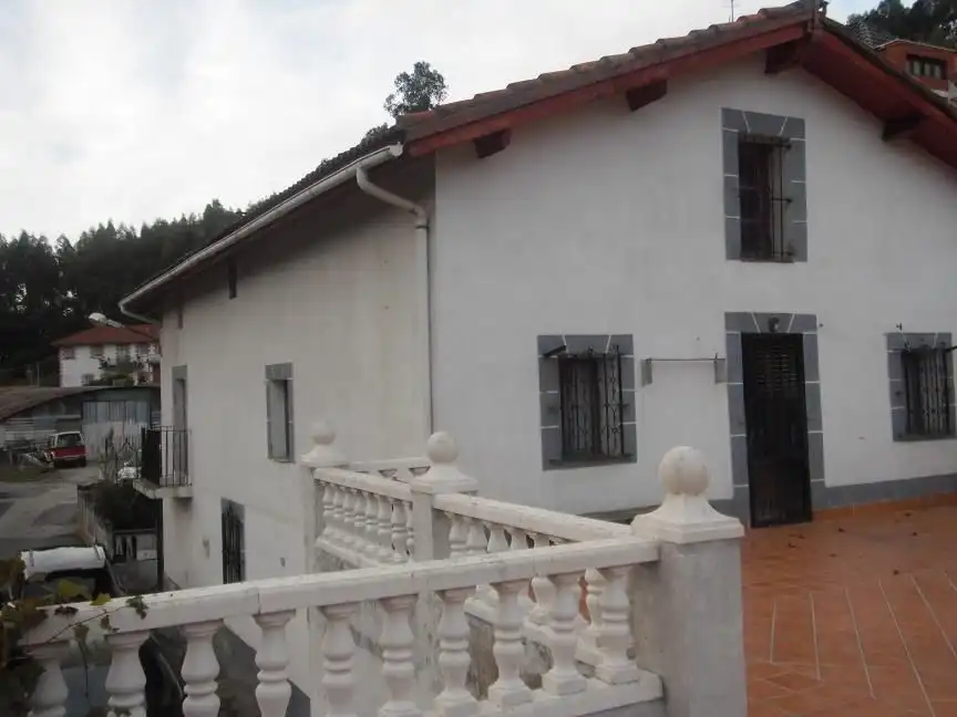 Casa rústica amb jardí en venda a Otañes - Talledo, imagen 2