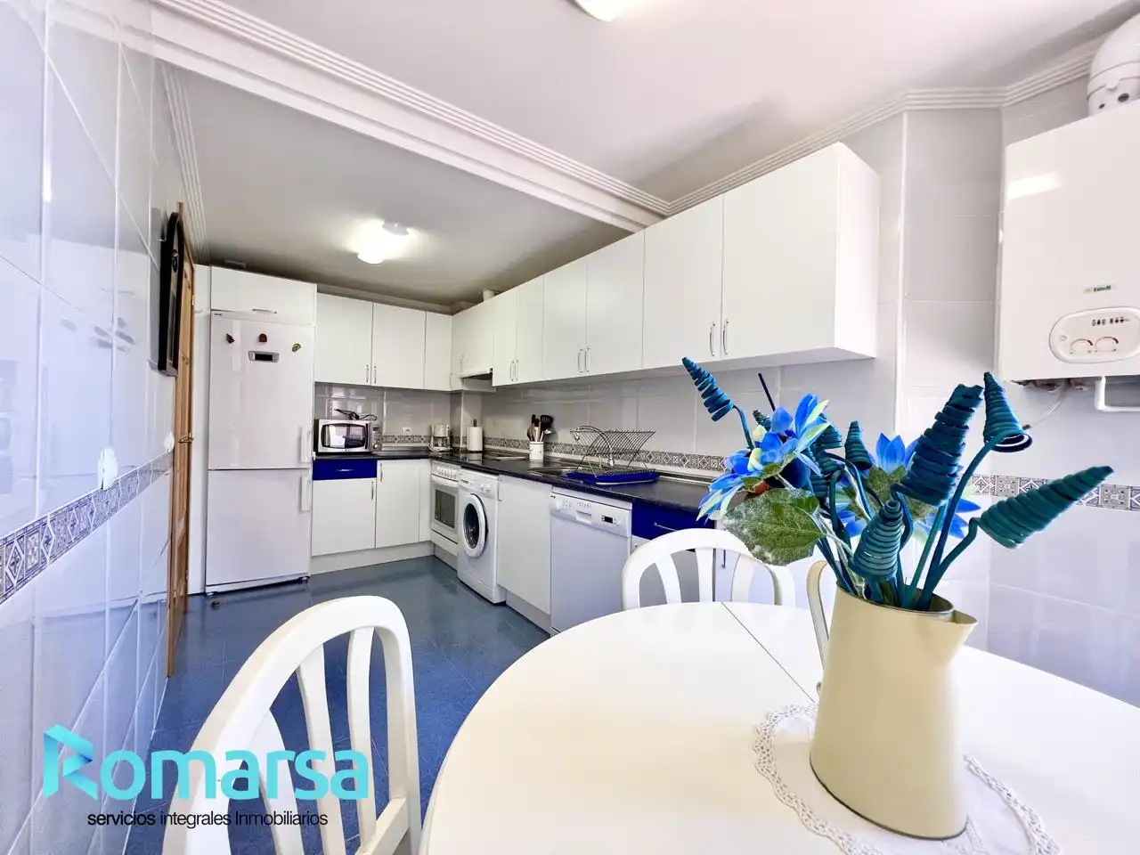 Kitchen of Flat for rent in Ávila  with Heating, Furnished and Community pool