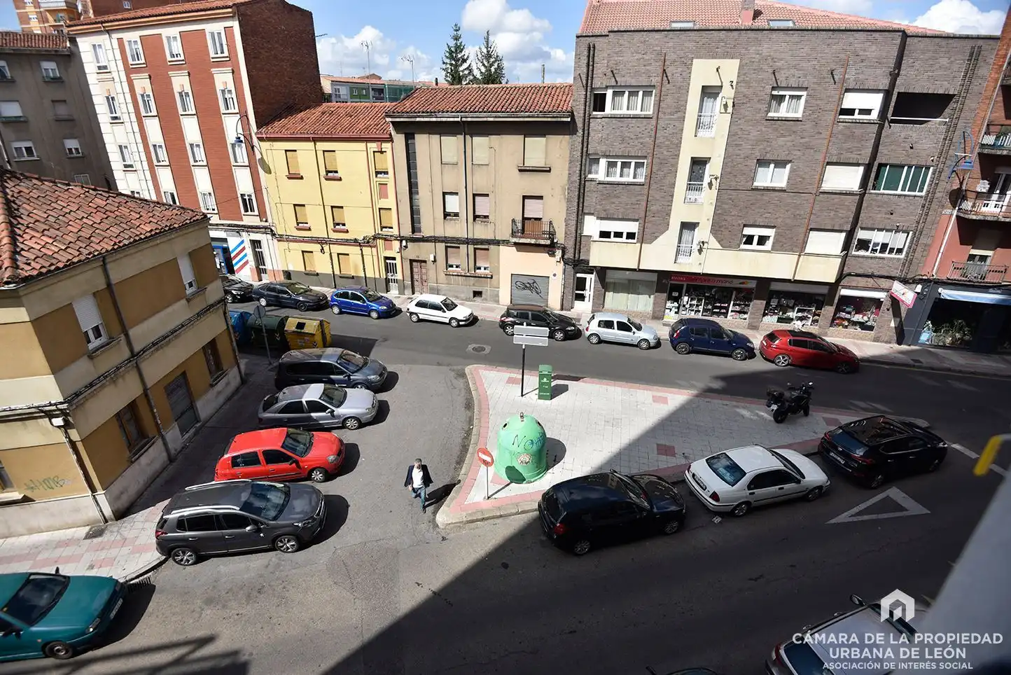 Parking de Piso de alquiler en León Capital  con Calefacción