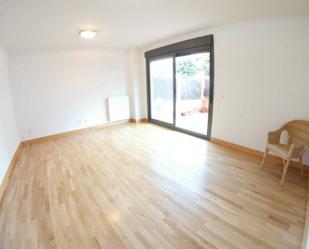 Sala d'estar de Apartament de lloguer en Yebes amb Calefacció, Terrassa i Traster