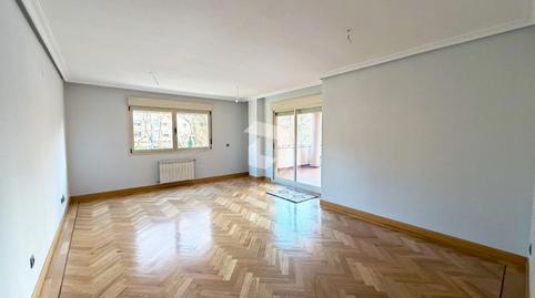 Foto 3 de Pis de lloguer a Portugal, Avenida Europa, Pozuelo de Alarcón