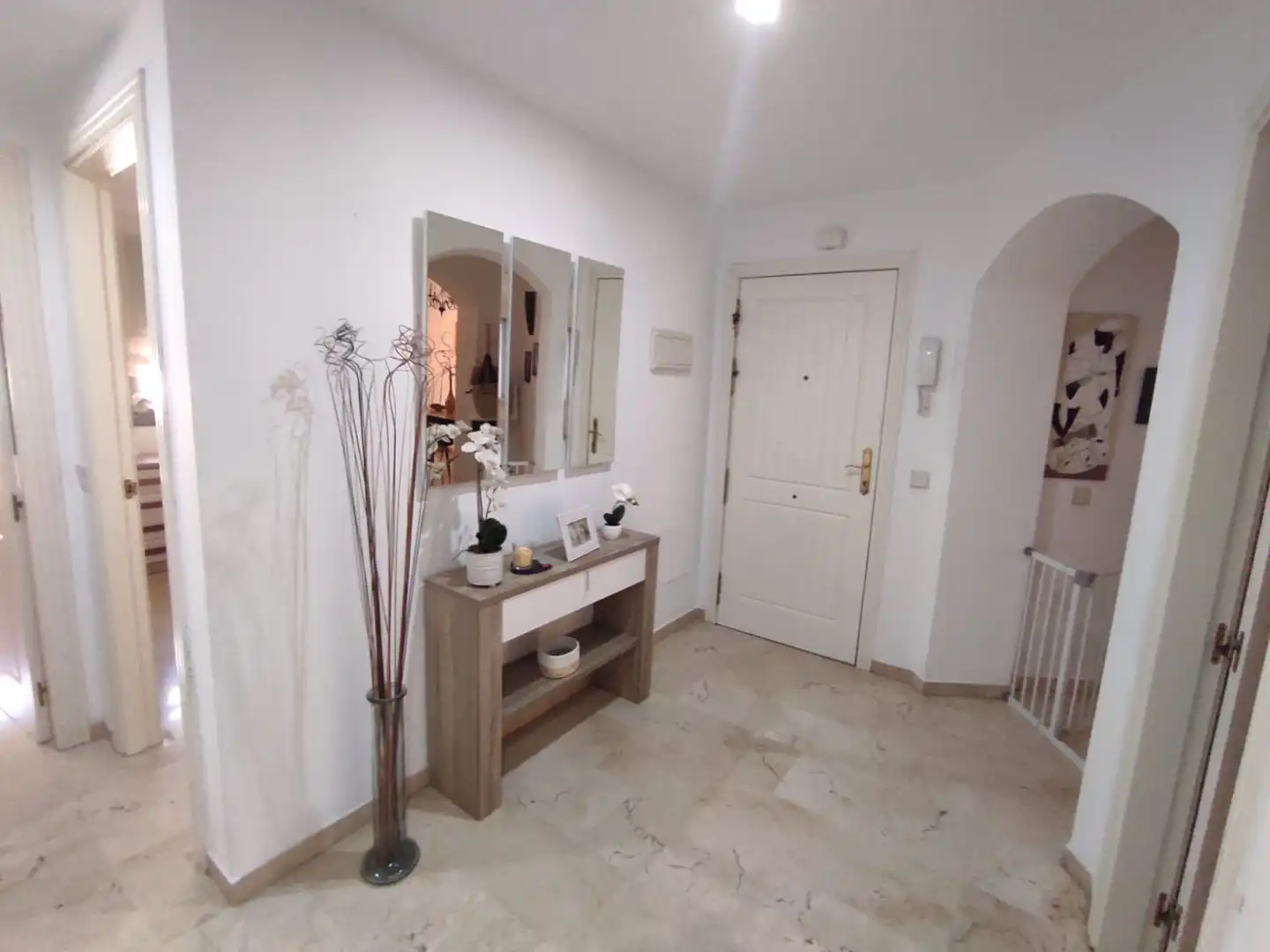 Piso en venta en Marbella con Calefacción, Terraza y Horno