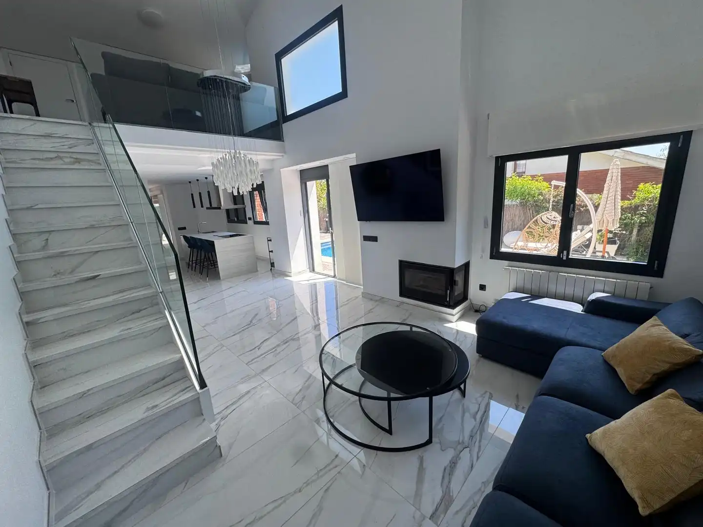 Sala d'estar de Casa o xalet en venda en Canet de Mar amb Aire condicionat, Calefacció i Jardí privat