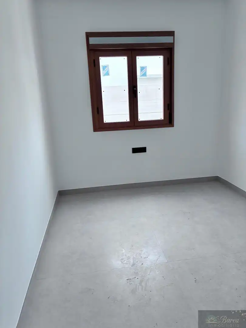 Houses for sale in Lucena  with Swimming Pool