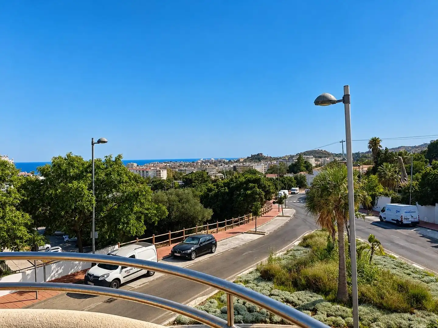 Vista exterior de Pis en venda en Benalmádena amb Aire condicionat, Jardí privat i Terrassa