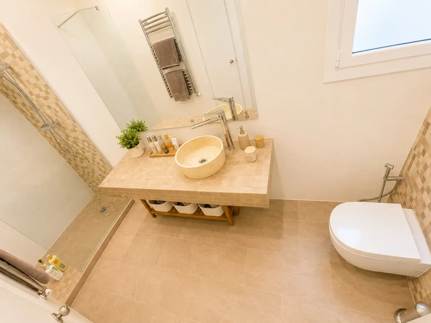 Bathroom of Duplexes for sale in Santa Coloma de Gramenet  with Air Conditioner, Heating and Parquet flooring